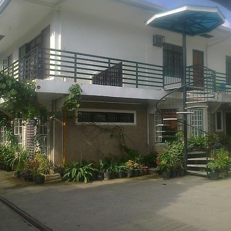 Charm Guest House Puerto Princesa Buitenkant foto